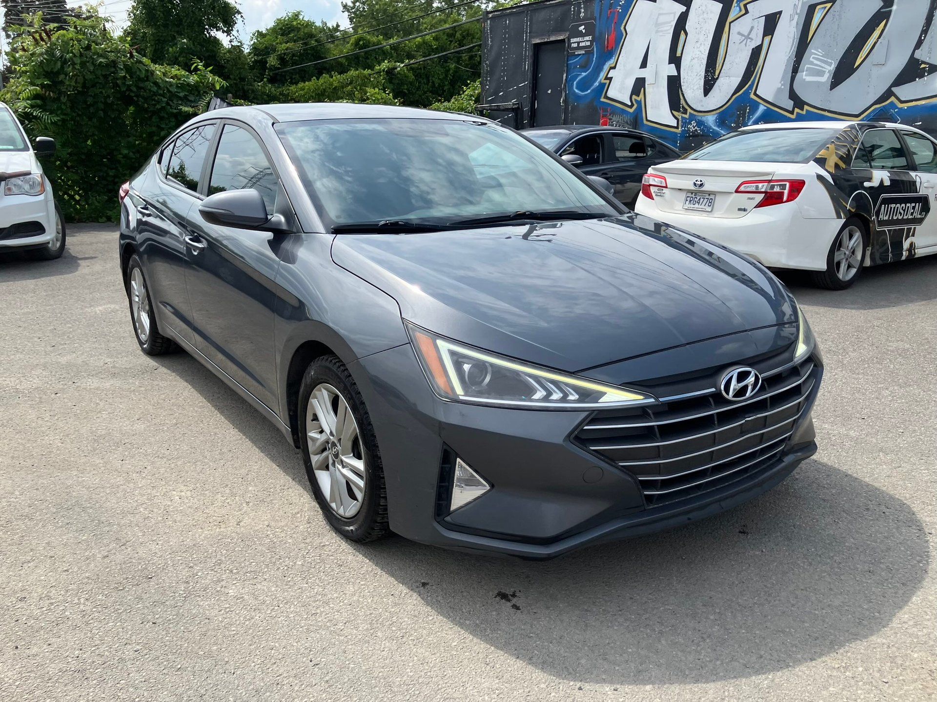 Hyundai Elantra 2020 - Thumbnail 3
