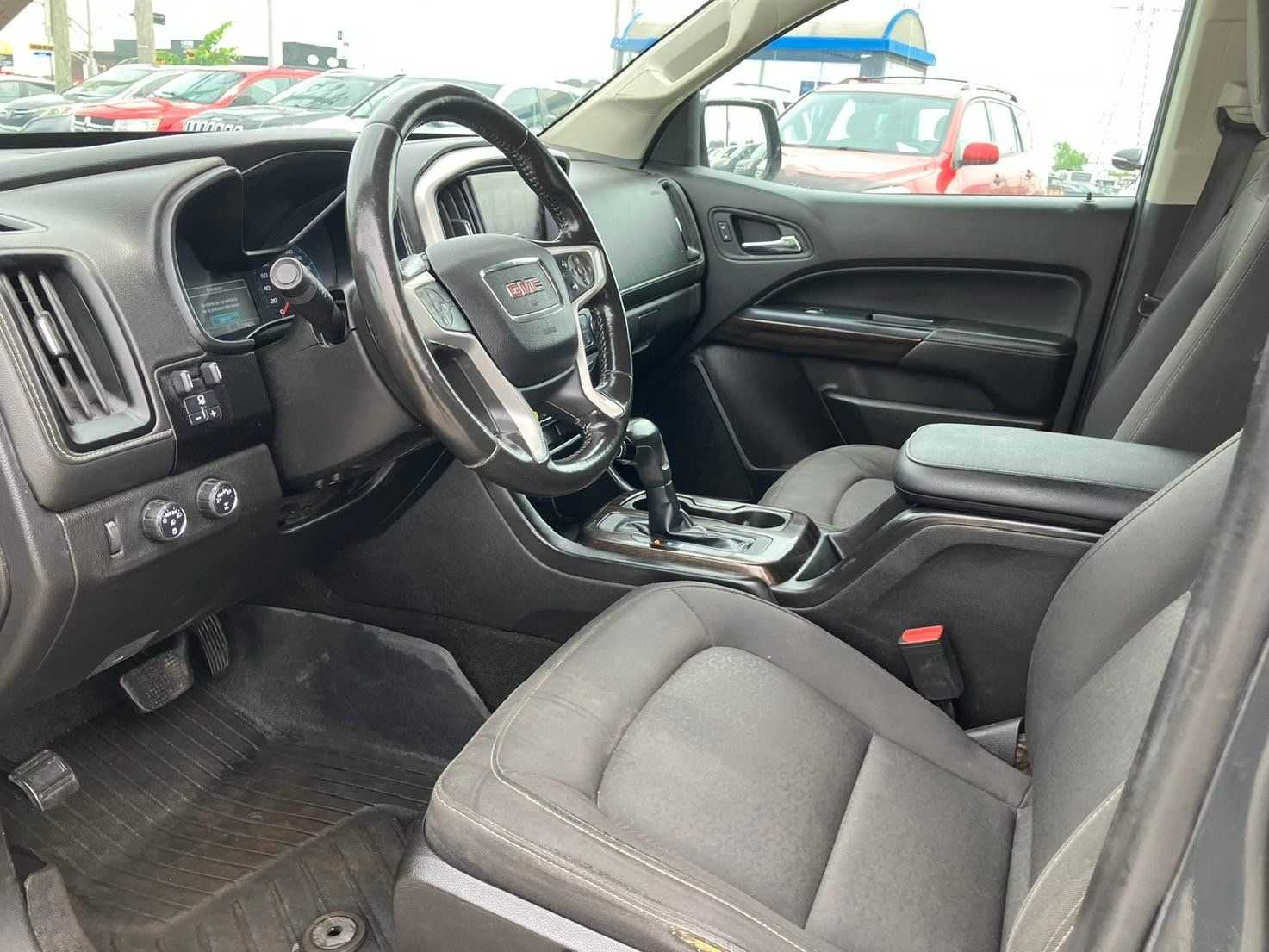 GMC Canyon 2017 - Image 11