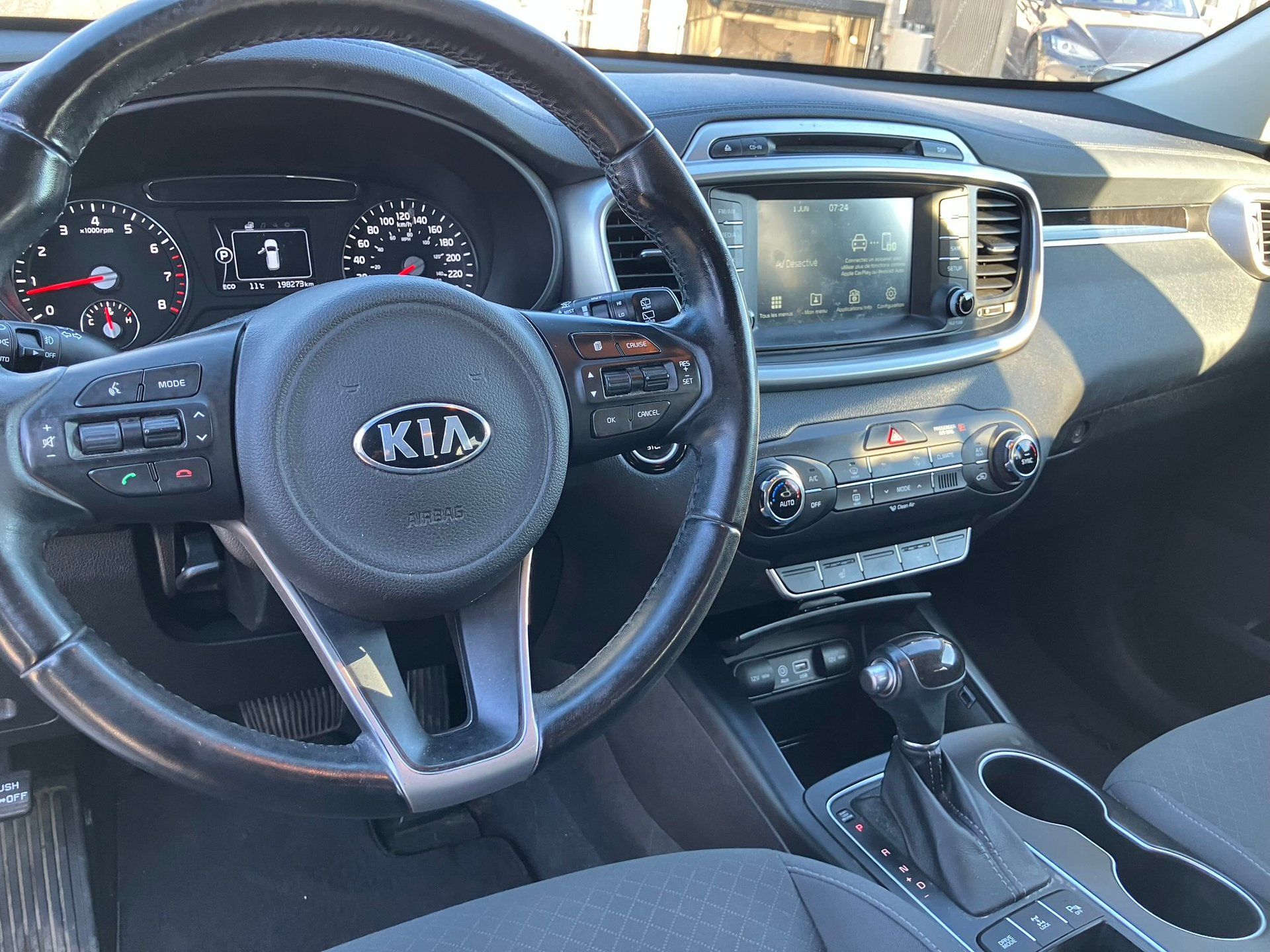 Kia Sorento 2017 - Image 12
