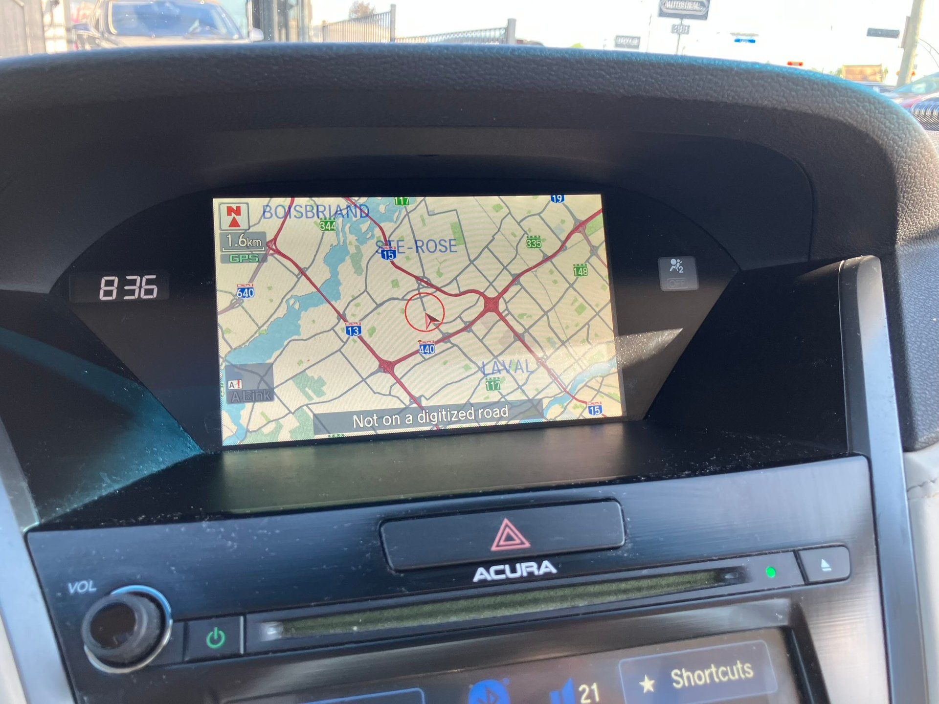 Acura RLX 2014 - Image 15