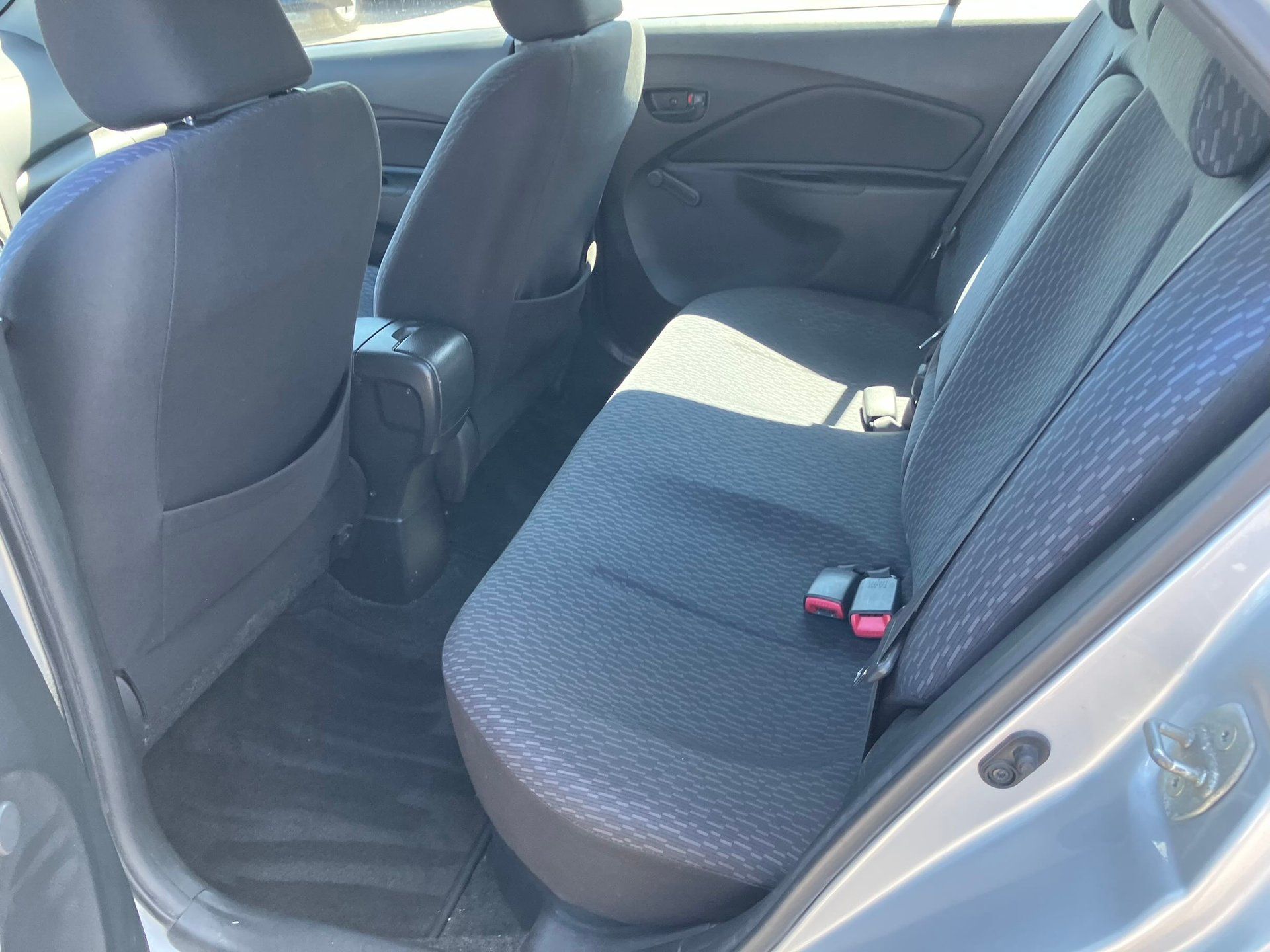 Toyota Yaris 2009 - Image 13