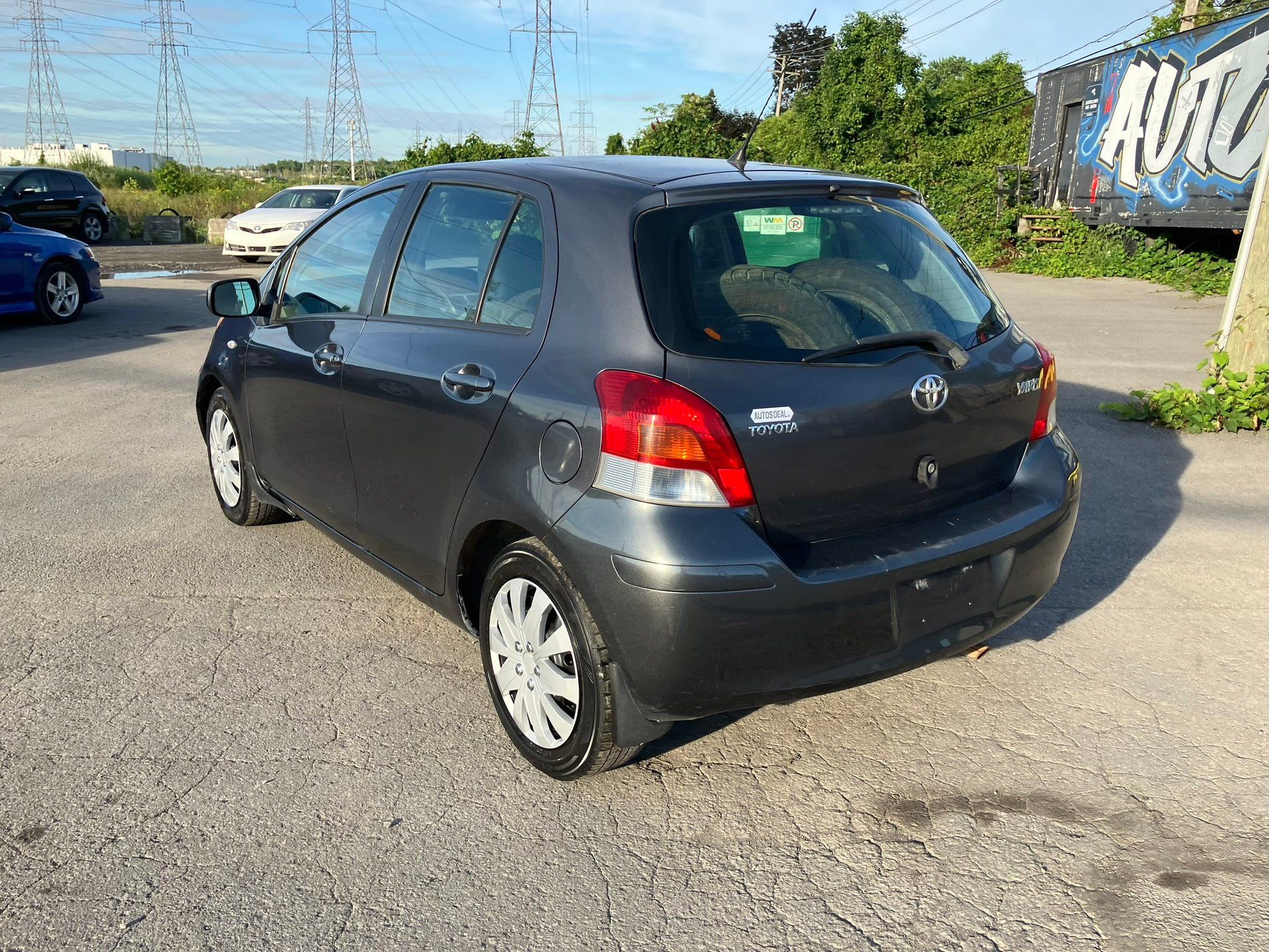 Toyota Yaris 2010 - Image 7