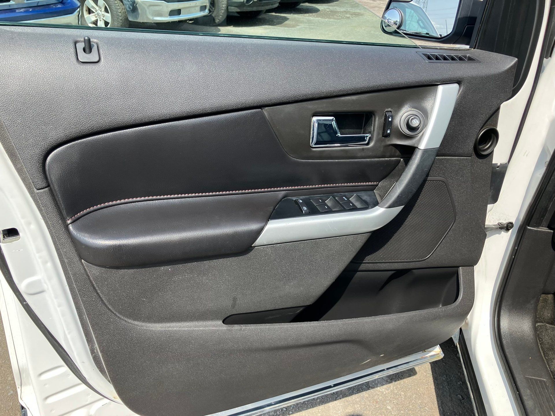 Ford Edge 2011 - Image 10