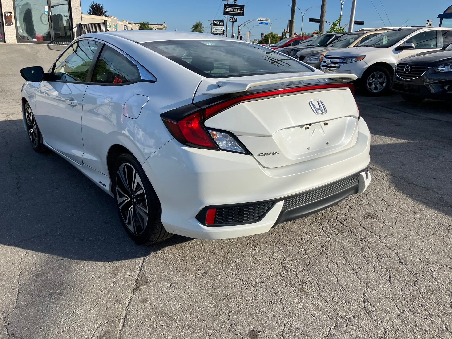 Honda Civic 2017 - Image 6 