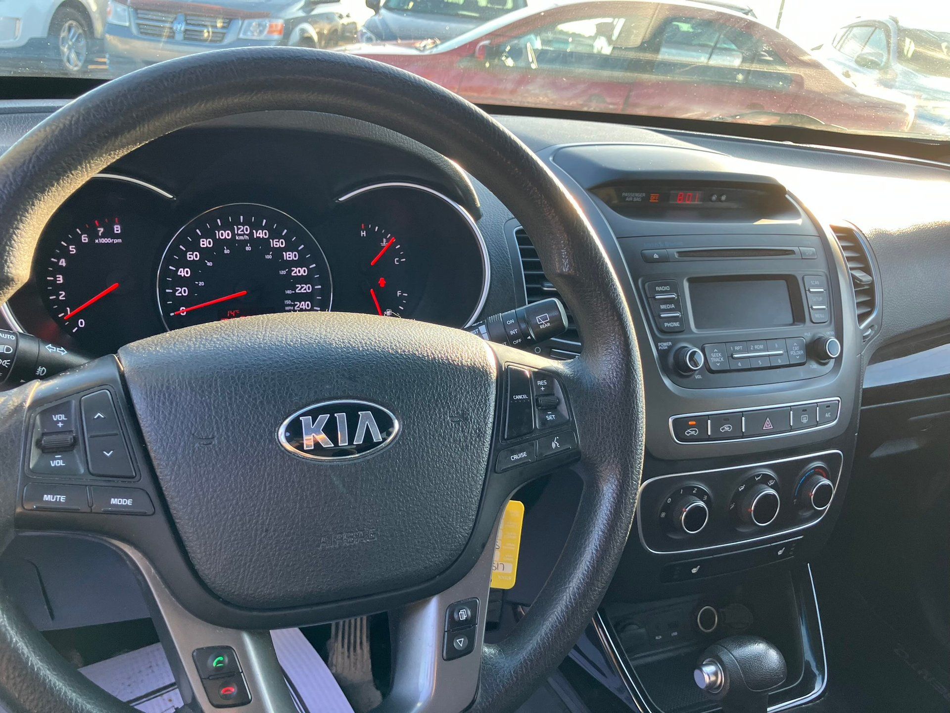 Kia Sorento 2015 - Image 11 