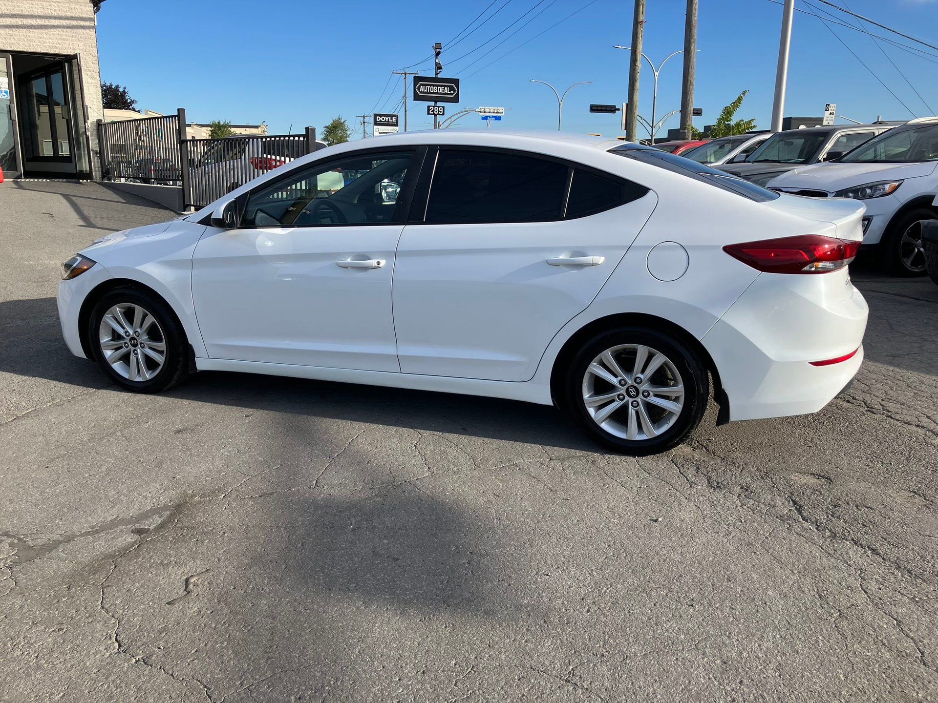 Hyundai Elantra 2017 - Image 7 