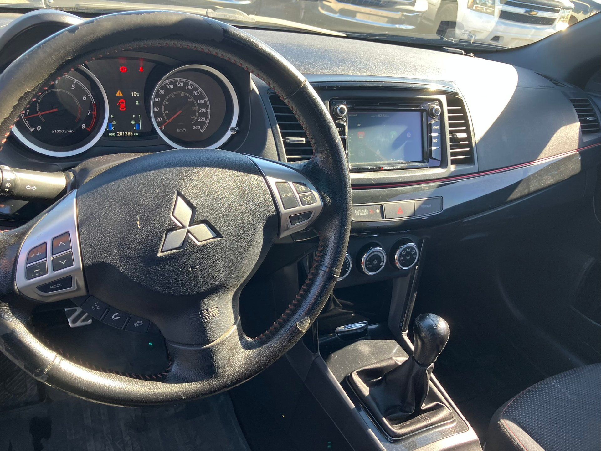 Mitsubishi Lancer 2017 - Image 12 