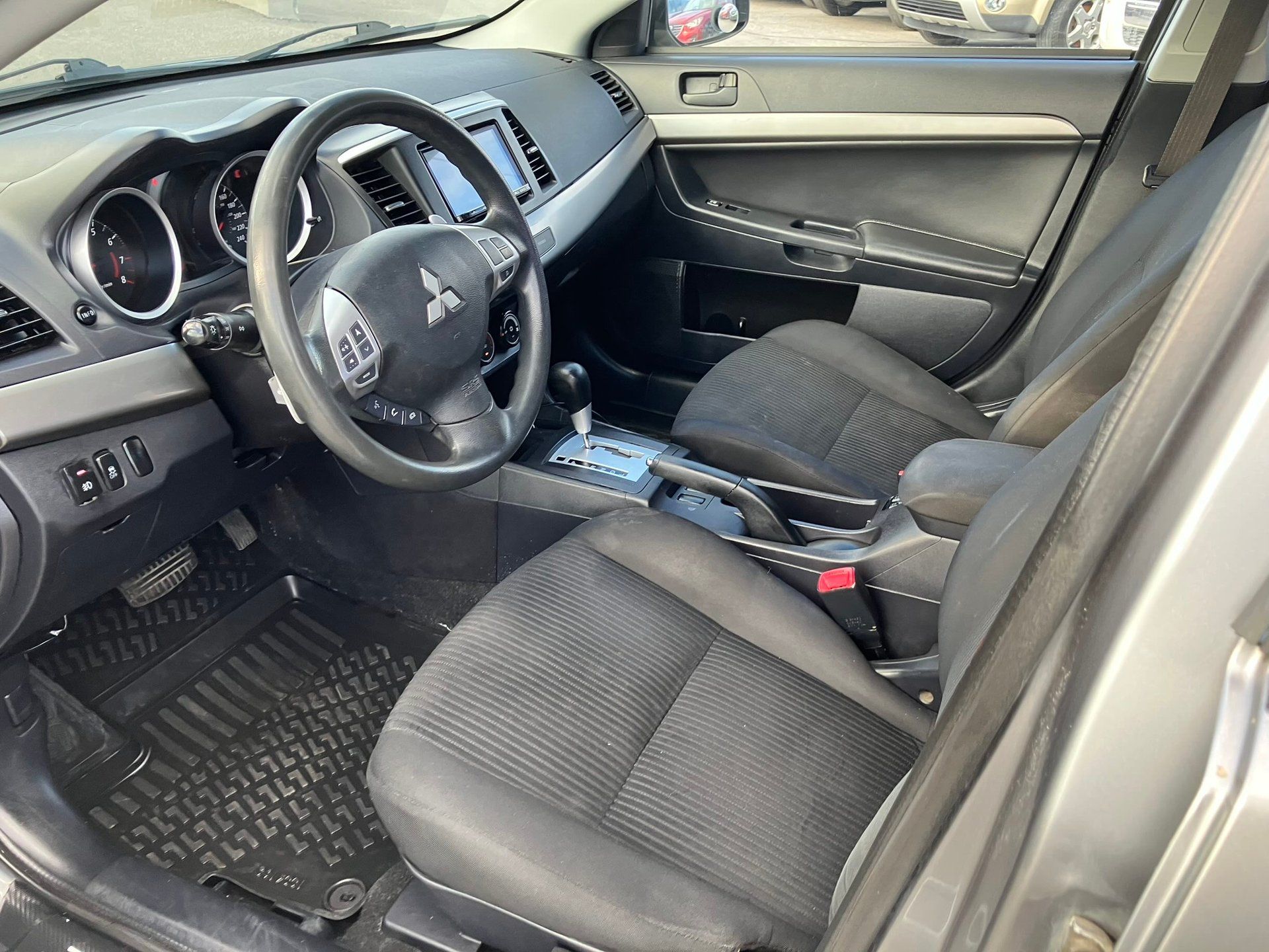 Mitsubishi Lancer 2015 - Image 10 