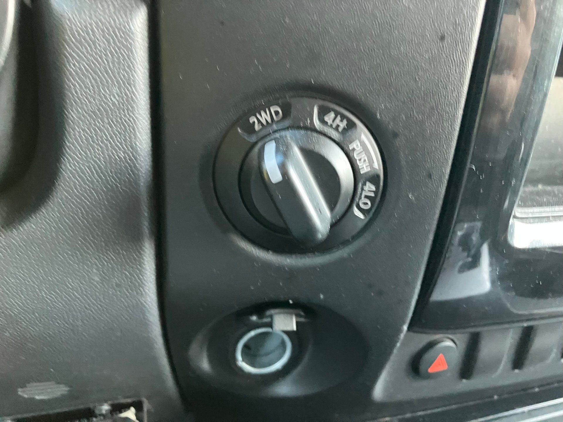 Nissan Titan 2015 - Image 13 