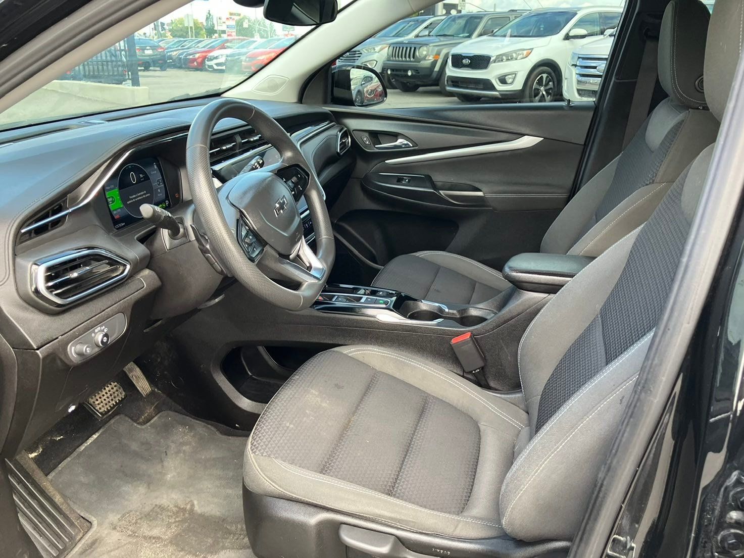 Chevrolet Bolt EUV 2023 - Image 10 