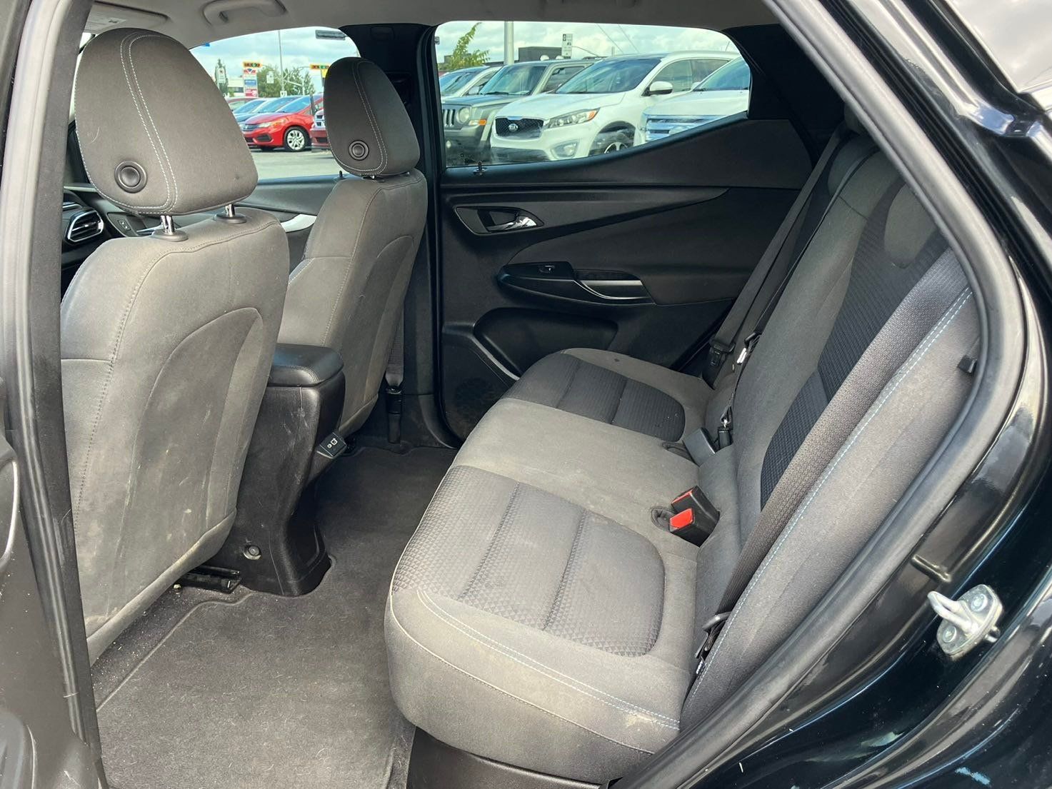 Chevrolet Bolt EUV 2023 - Image 12 