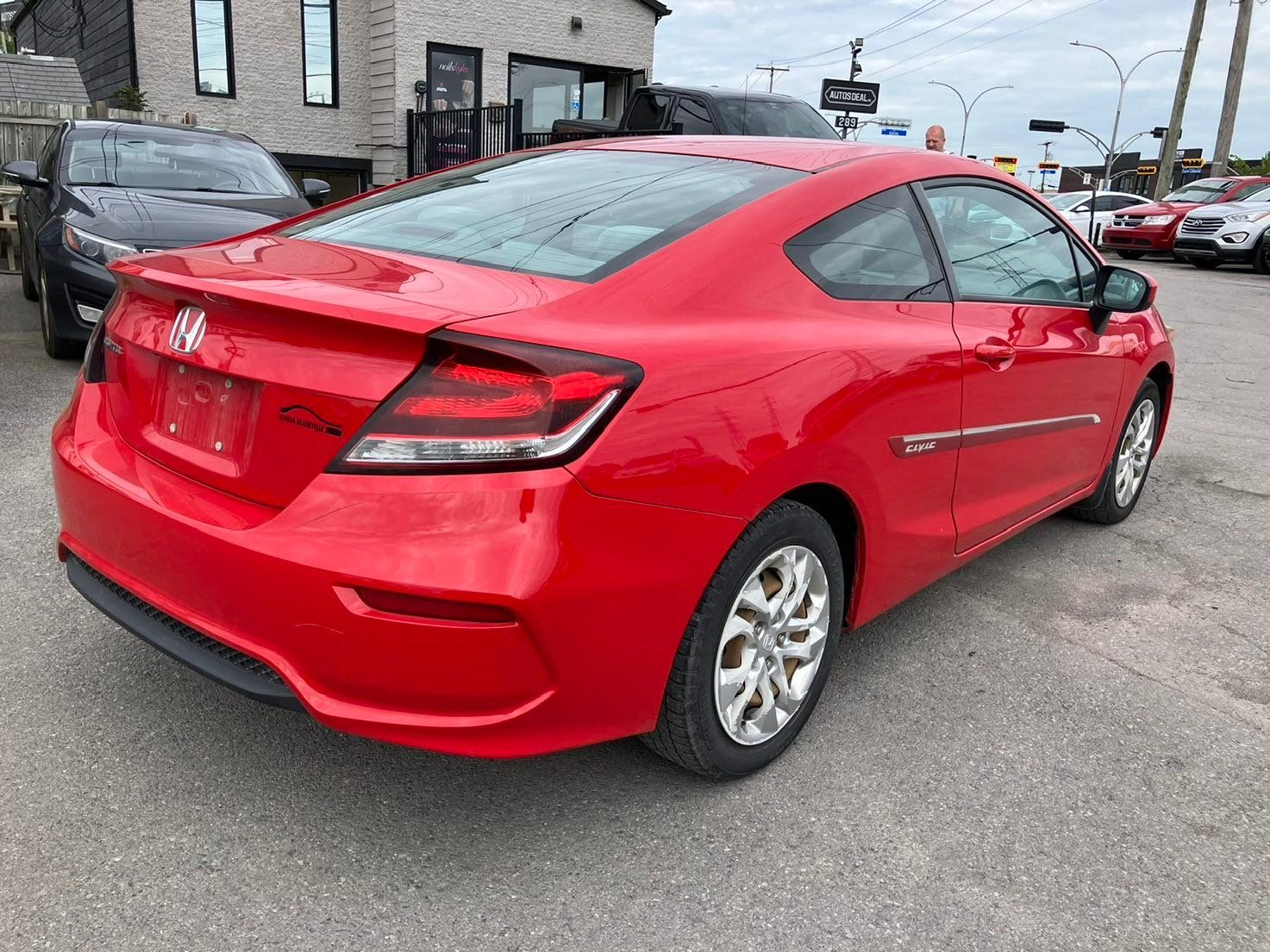 Honda Civic 2015 - Image 2 