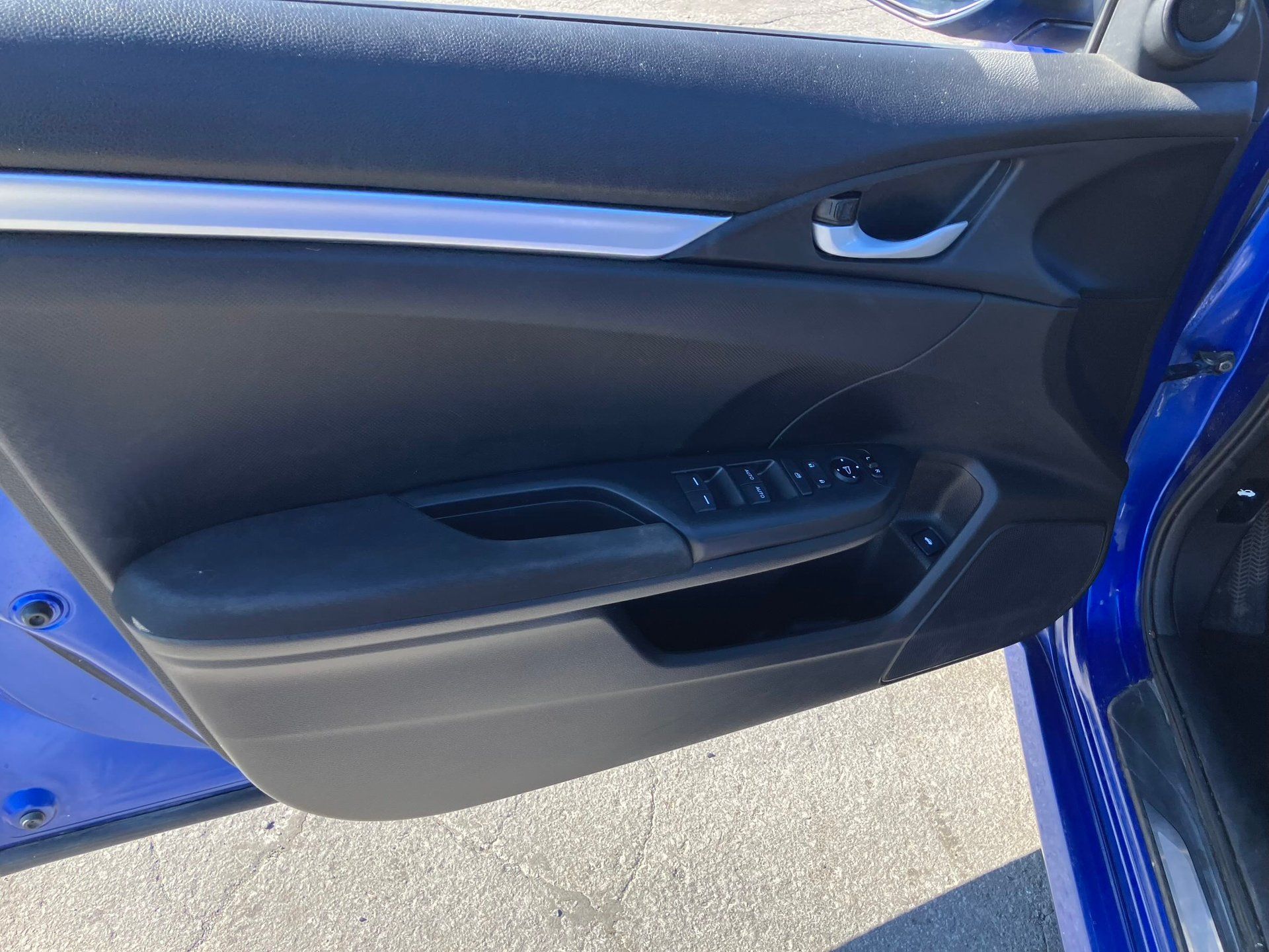 Honda Civic 2017 - Image 9 
