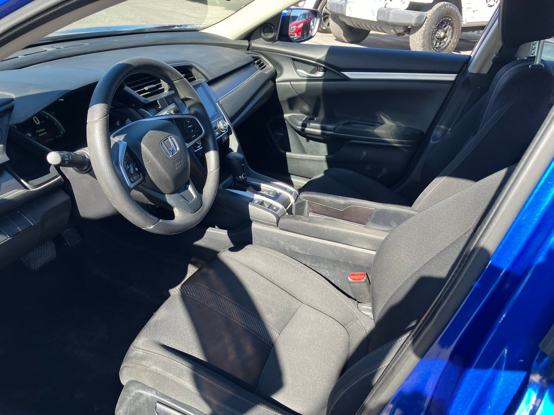 Honda Civic 2017 - Image 10 