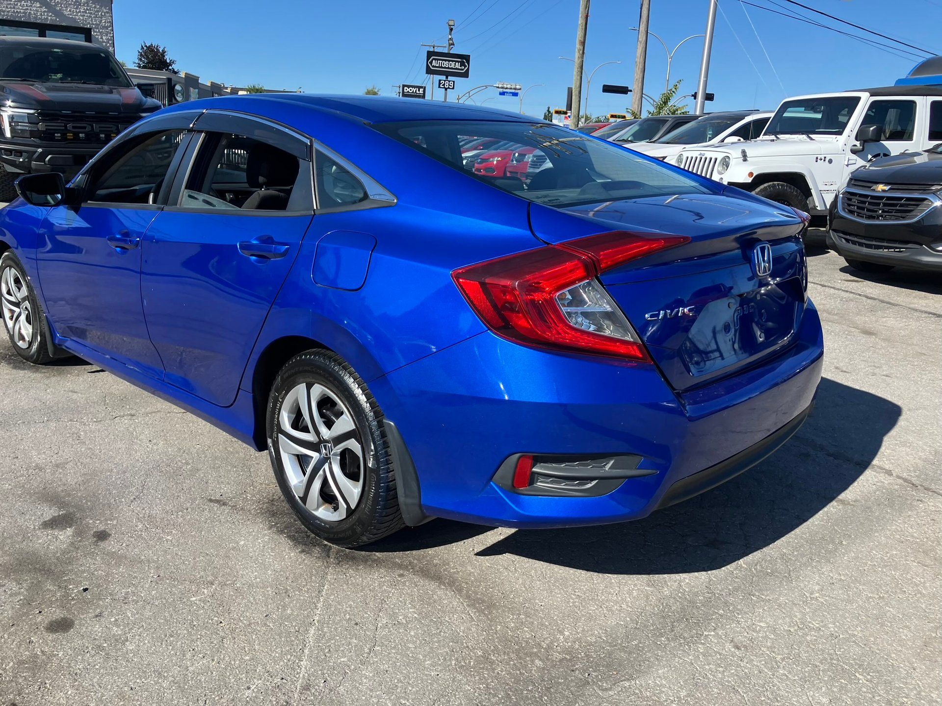 Honda Civic 2017 - Image 6 