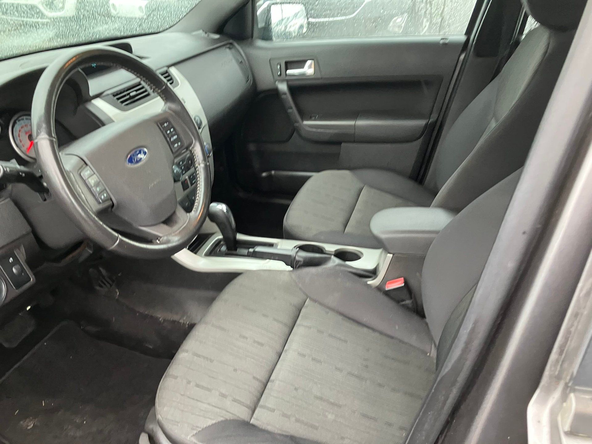 Ford Focus 2011 - Image 10 