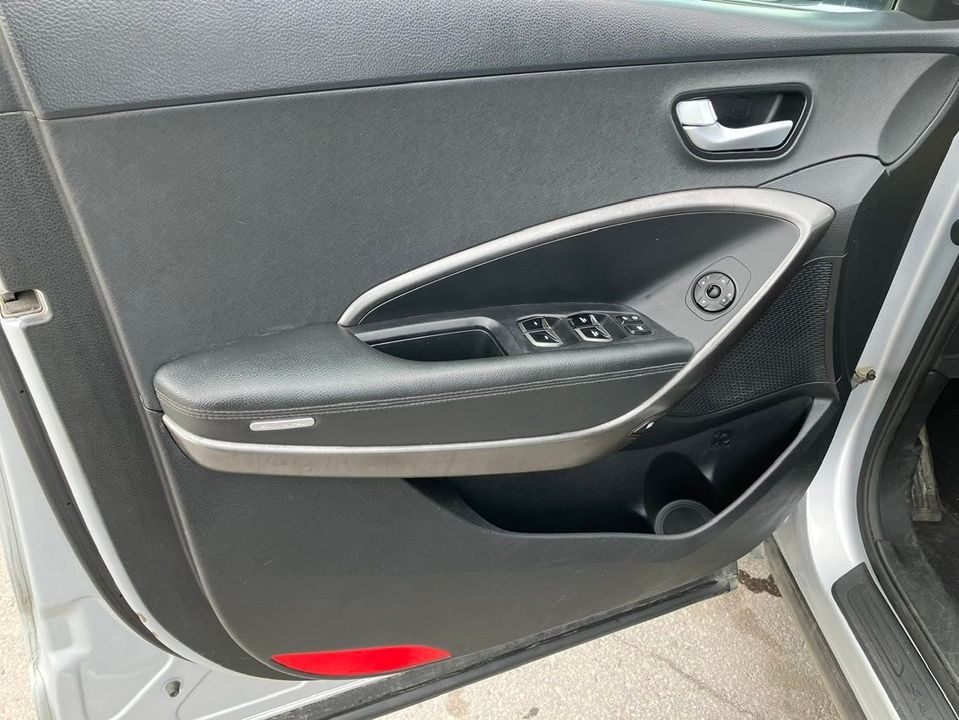 Hyundai Santa Fe XL 2017 - Image 10
