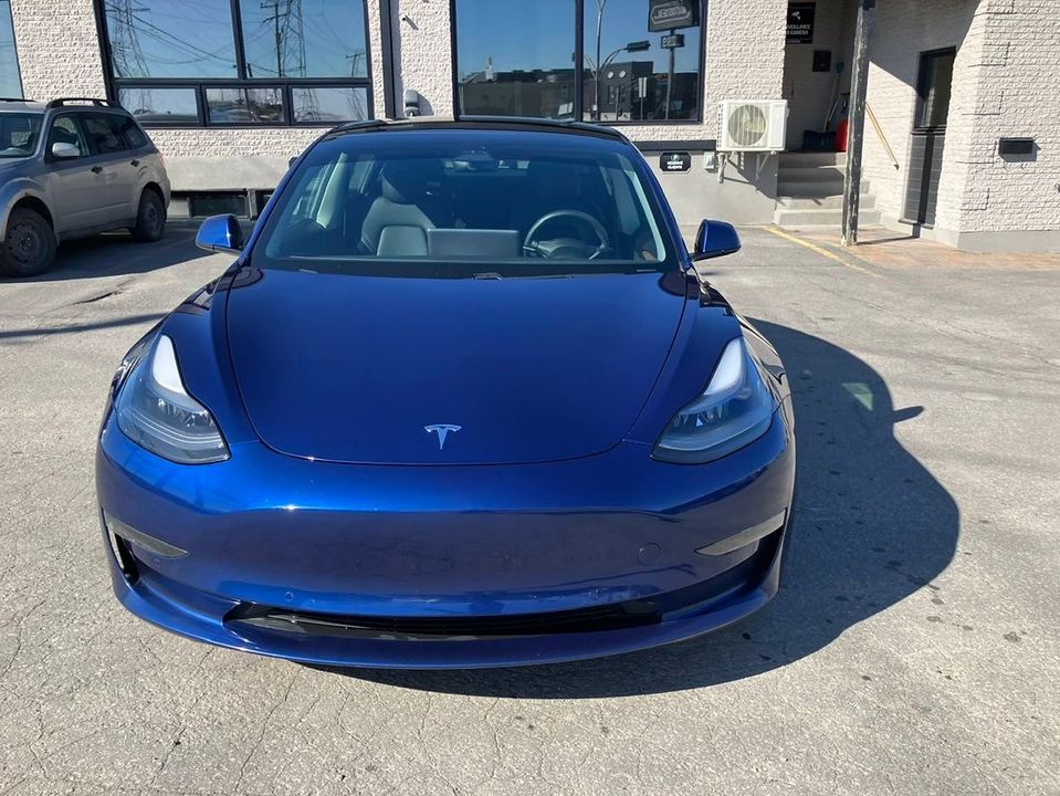 Tesla Model 3 2021 - Image 2
