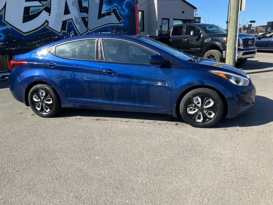 Hyundai Elantra 2016 - Image 4