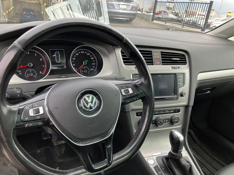 Volkswagen Golf SportWagen 2017 - Image 11