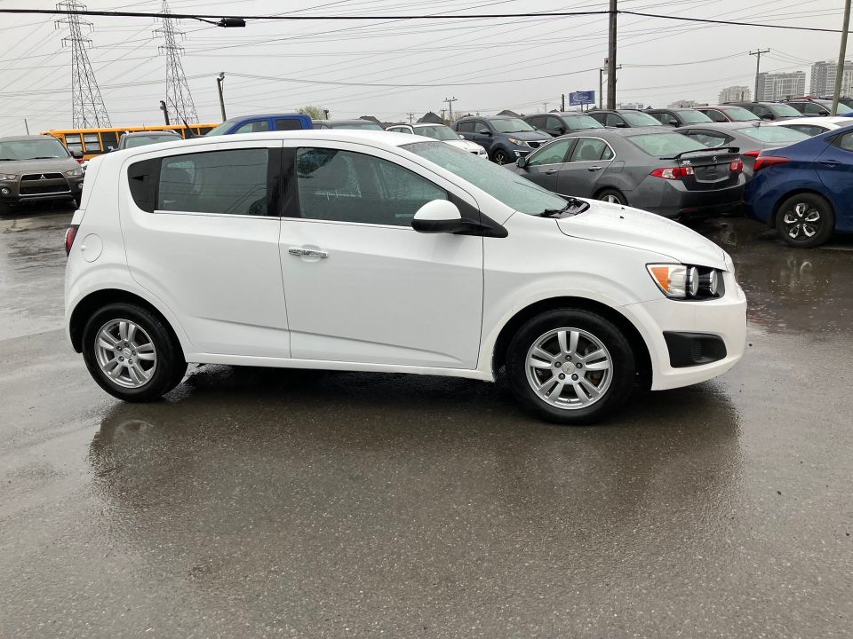Chevrolet Sonic 2012 - Image 4
