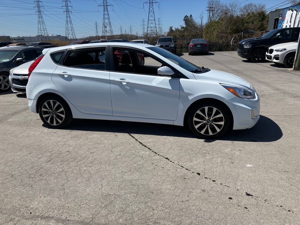 Hyundai Accent 2016 - Image 3