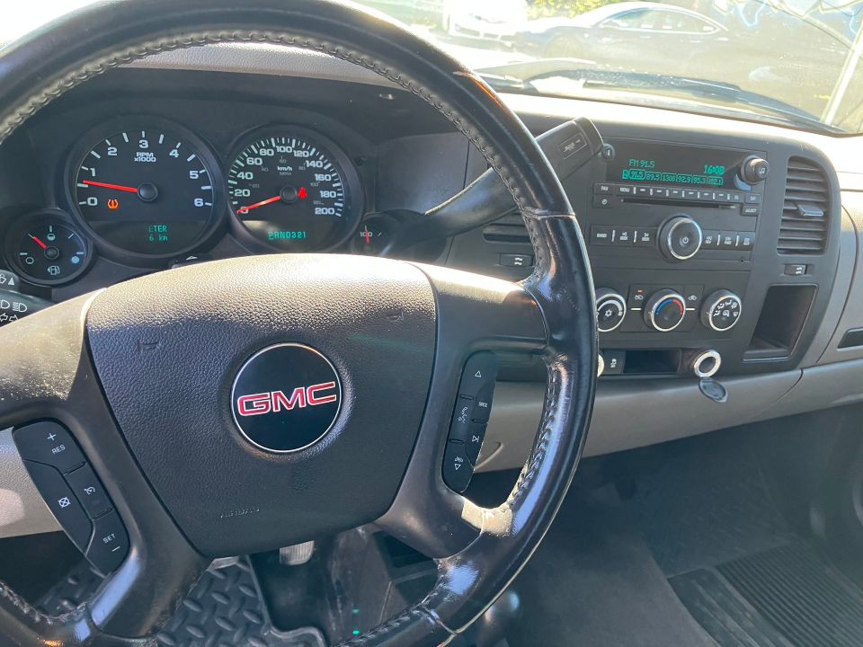 GMC Sierra 1500 2013 - Image 12