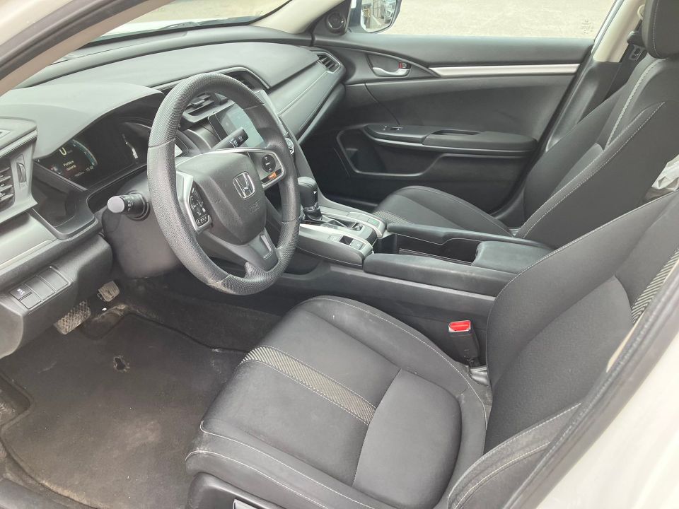 Honda Civic 2016 - Image 11