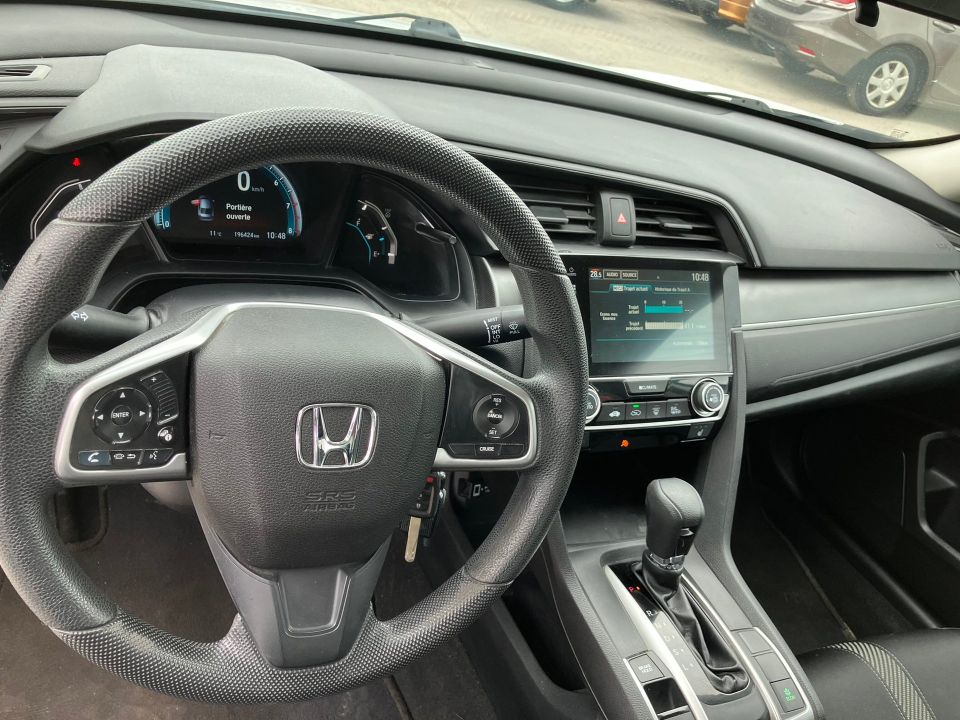 Honda Civic 2016 - Image 12