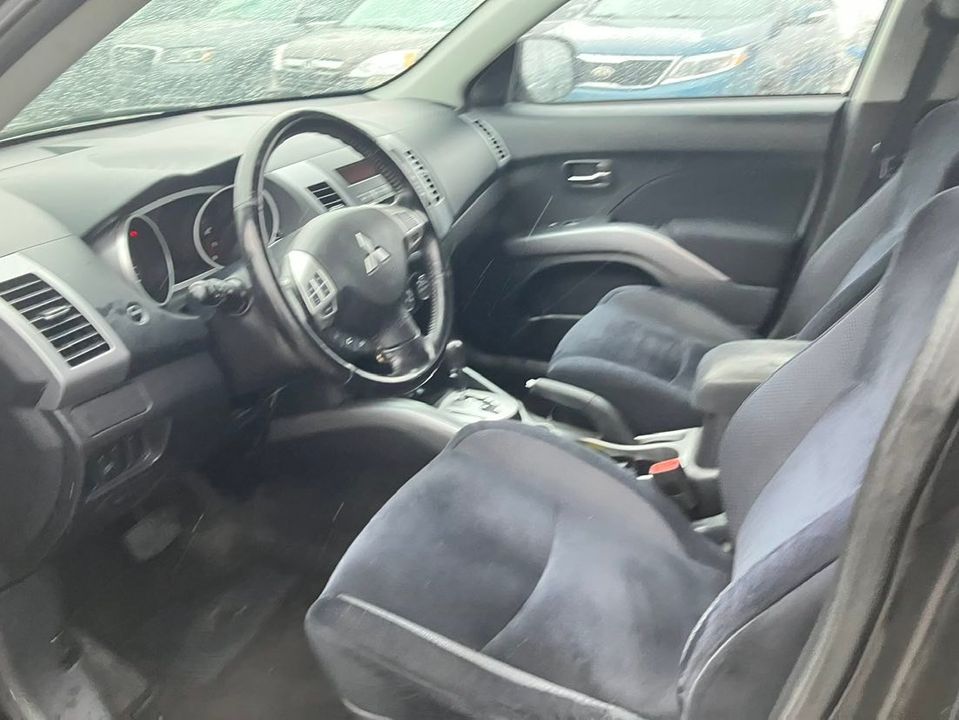 Mitsubishi Outlander 2010 - Image 11