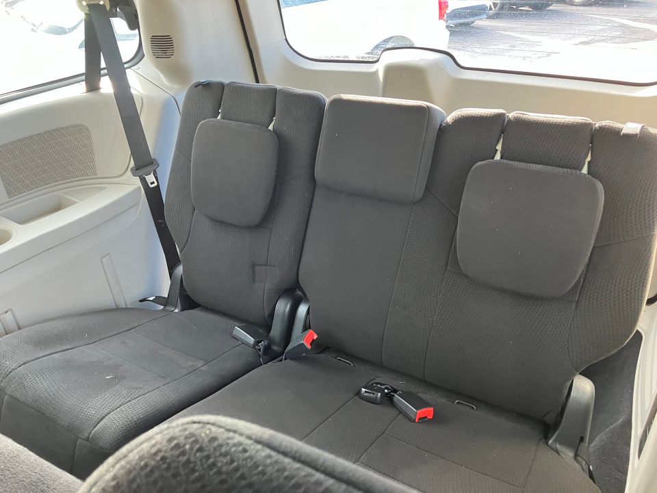 Dodge Grand Caravan 2012 - Image 14