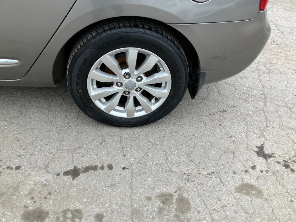 Kia Rondo 2011 - Image 9
