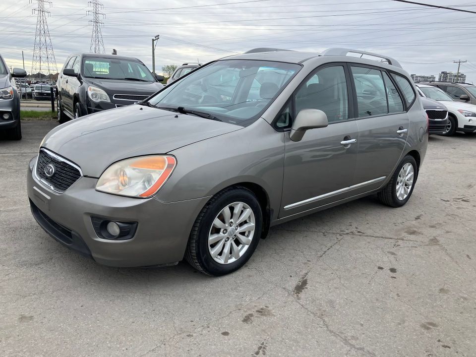 Kia Rondo 2011 - Image 1