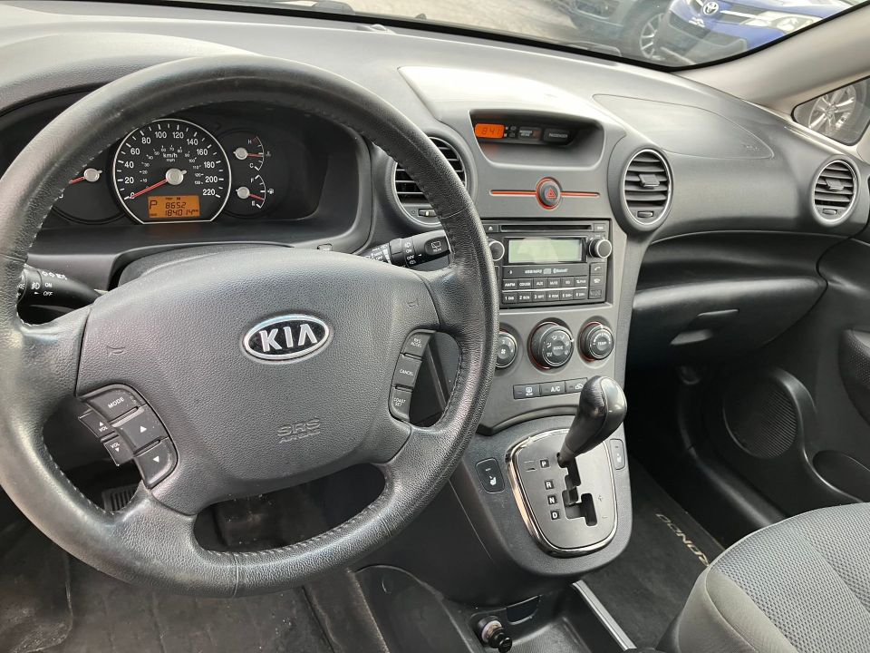 Kia Rondo 2011 - Image 12