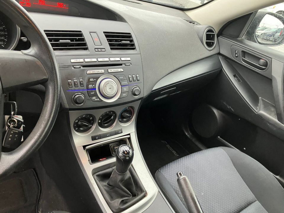 Mazda Mazda3 2010 - Image 10