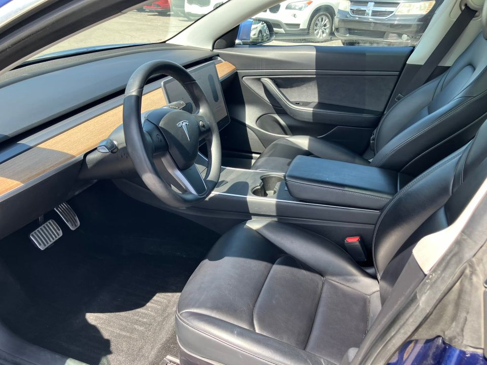 Tesla Model 3 2020 - Image 10