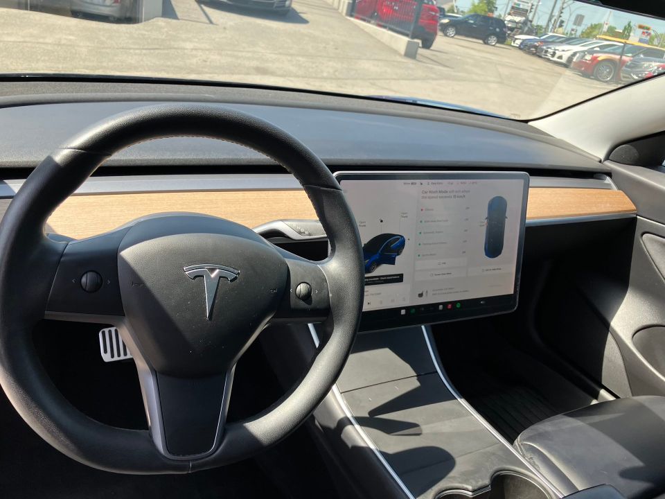 Tesla Model 3 2020 - Image 11