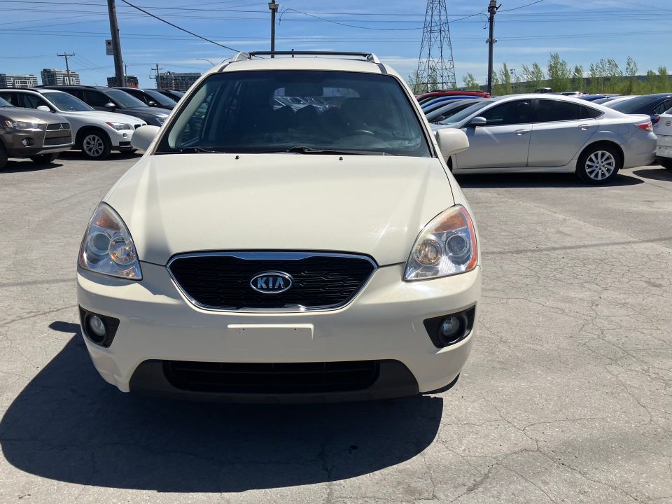 Kia Rondo 2012 - Image 2