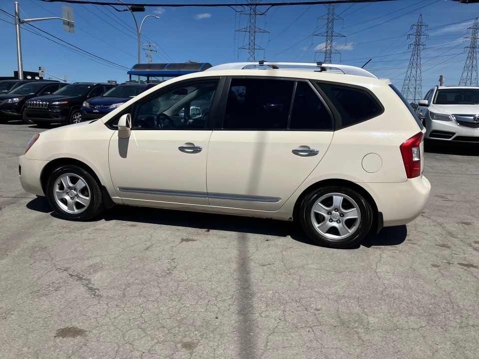 Kia Rondo 2012 - Image 8