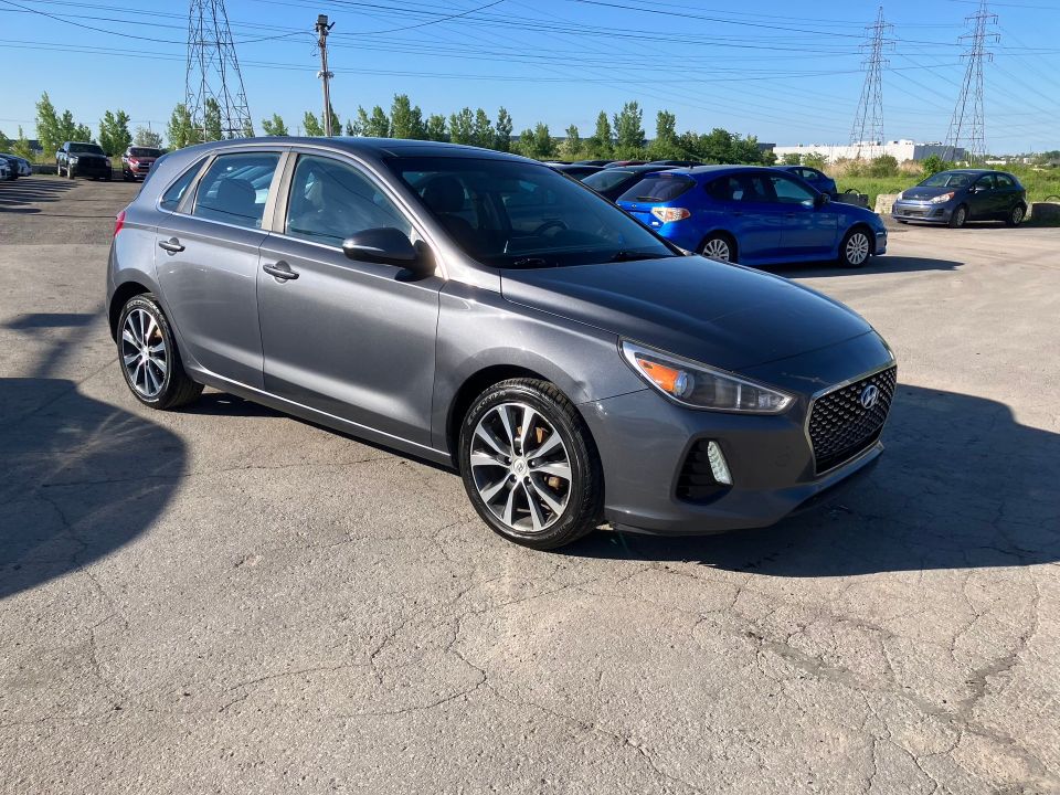Hyundai Elantra GT 2018 - Image 3