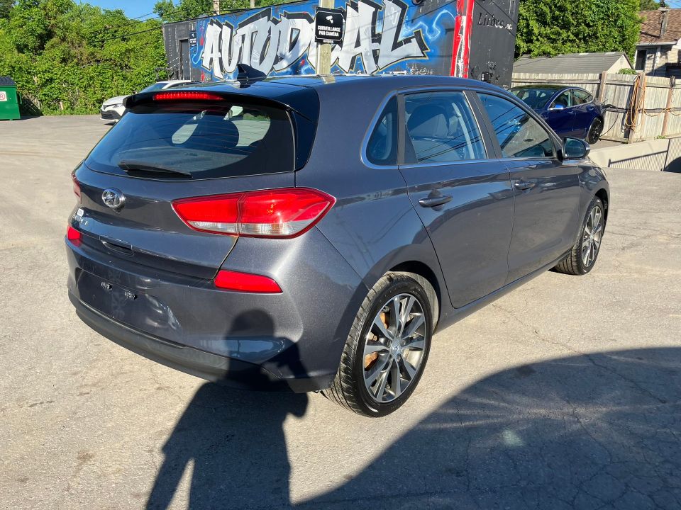 Hyundai Elantra GT 2018 - Image 5