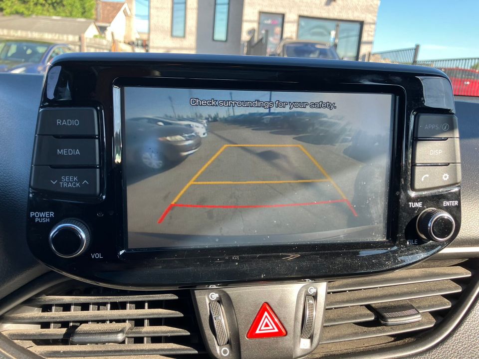 Hyundai Elantra GT 2018 - Image 15
