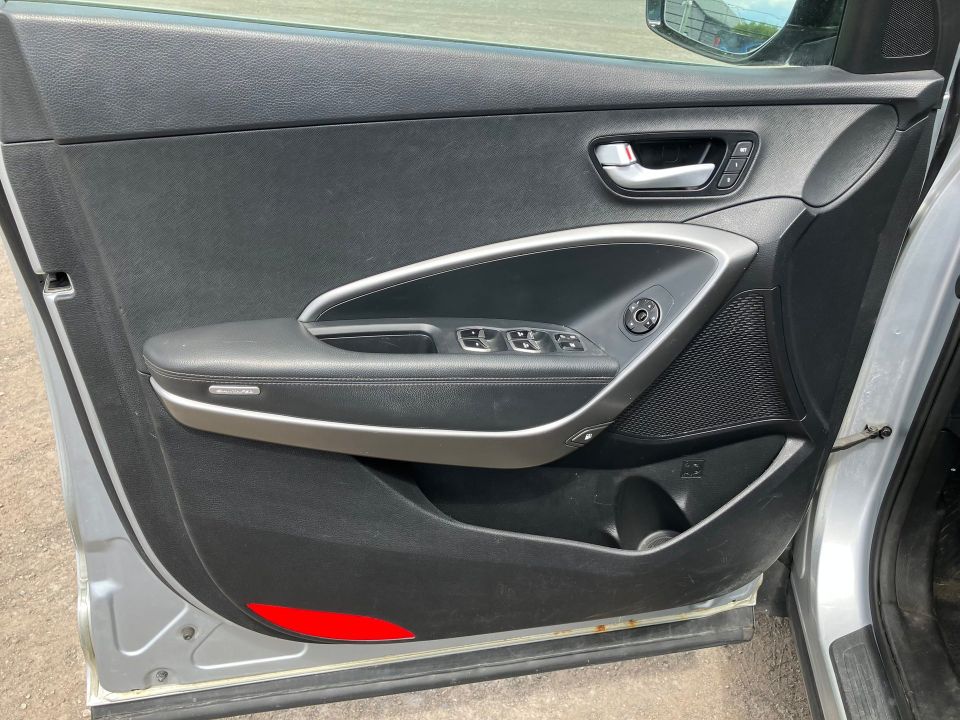 Hyundai Santa Fe XL 2016 - Image 10