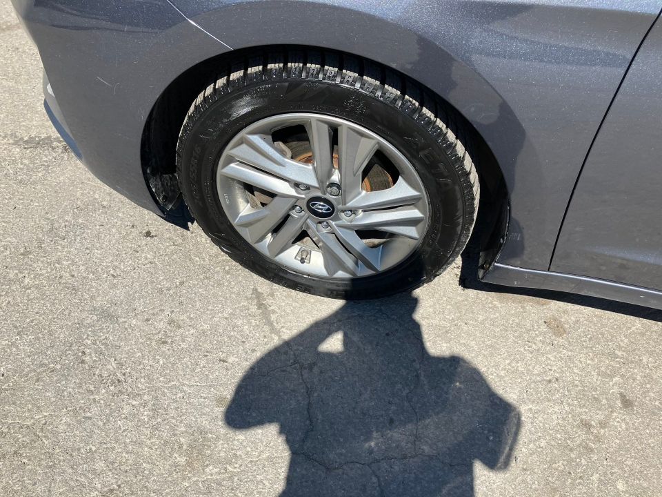 Hyundai Elantra 2020 - Image 9