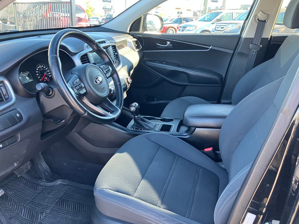 Kia Sorento 2017 - Image 11