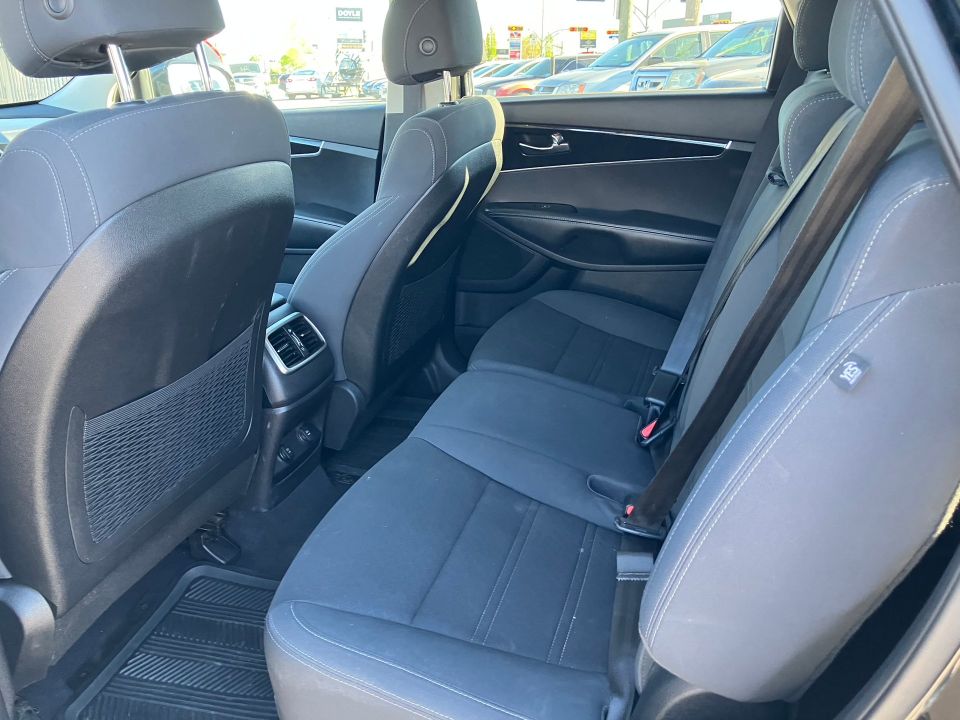 Kia Sorento 2017 - Image 13