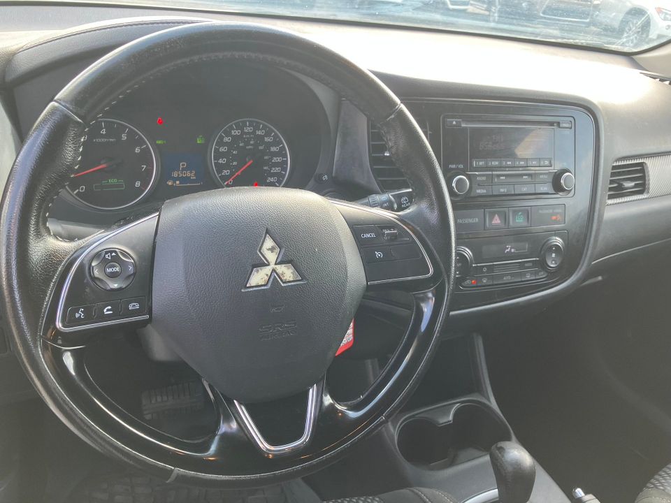 Mitsubishi Outlander 2016 - Image 11