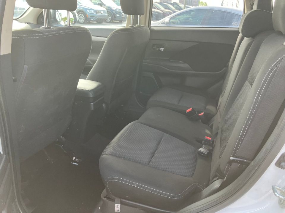 Mitsubishi Outlander 2016 - Image 12