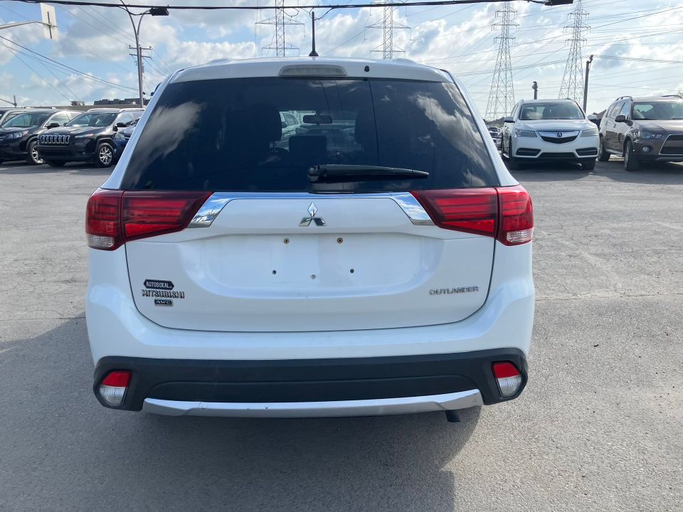 Mitsubishi Outlander 2016 - Image 6