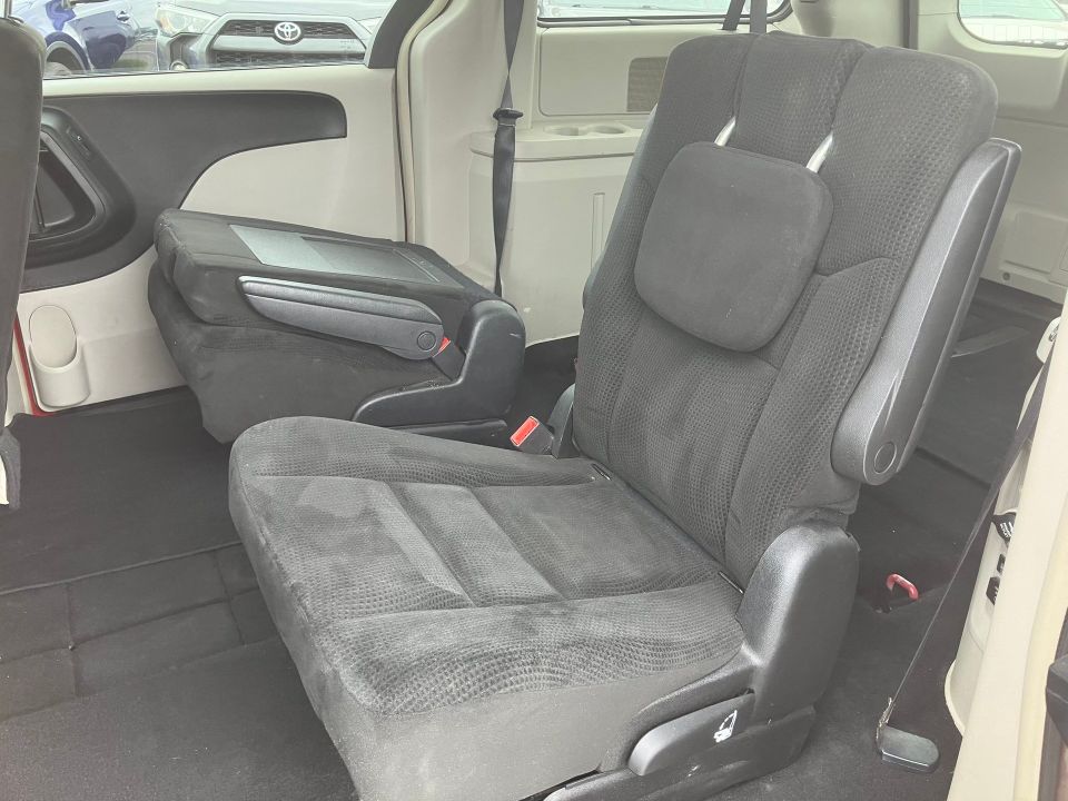 Dodge Grand Caravan 2016 - Image 13